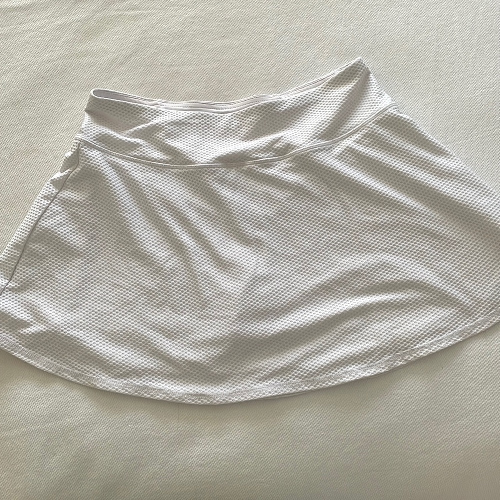 White tennis skirt/skort